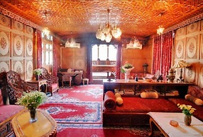 Meena Group houseboats