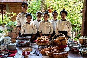 Farmhouse Resort & Spa