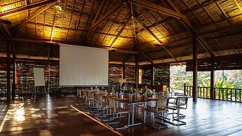 Farmhouse Resort & Spa