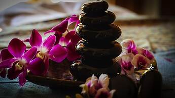 Farmhouse Resort & Spa