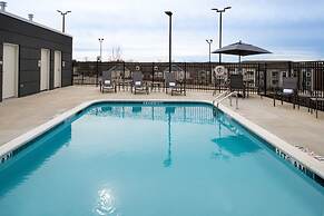 Fairfield Inn & Suites by Marriott Charlotte University Research Park