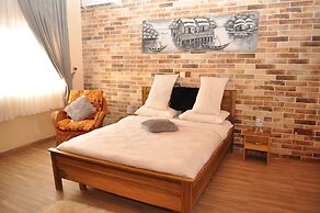 Santa Monica Home Lodge