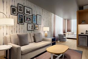 The Viv Hotel, Anaheim, a Tribute Portfolio Hotel