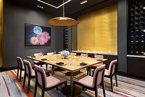 The Viv Hotel, Anaheim, a Tribute Portfolio Hotel