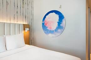 The Viv Hotel, Anaheim, a Tribute Portfolio Hotel