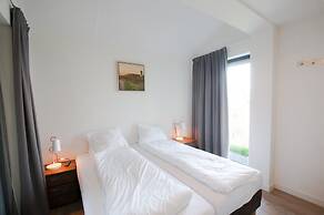 Villa Oesterdam Sleeps 8 Persons