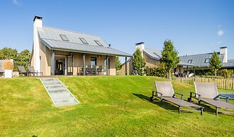 Villa Oesterdam Sleeps 8 Persons