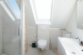 Villa Oesterdam Sleeps 8 Persons