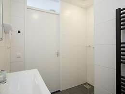 Attractive Bungalow Near the Veluwe