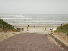 Gorgeous Chalet With Dishwasher in Noordwijk, Near the Sea