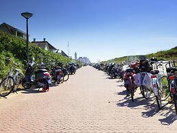 Gorgeous Chalet With Dishwasher in Noordwijk, Near the Sea