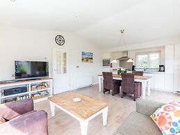 Gorgeous Chalet With Dishwasher in Noordwijk, Near the Sea