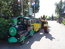Chalet Near Loonse and Drunense Duinen