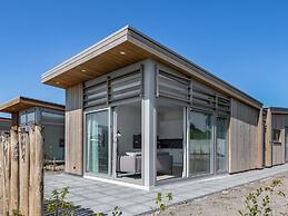 Detached Luxury Lodge near Sea