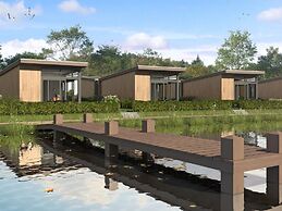 Detached Luxury Lodge near Sea