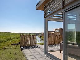 Detached Luxury Lodge near Sea