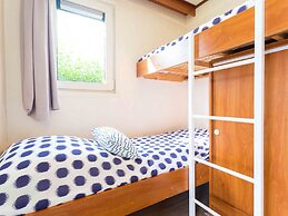 Comfortable Chalet With Dishwasher in Noordwijk near the Sea