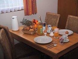 Chalet in Gerolstein With Forest