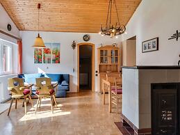 Spacious Chalet in Maishofen near Forest