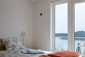 Charming Studio Apartment With Beautiful Panoramic sea View