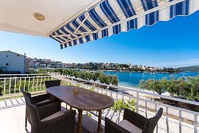 New Beach 4 Star Luxury Apartment 3 Bedrooms 3 Bathrooms, Free Boat Be