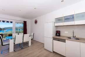 New Beach 4 Star Luxury Apartment 3 Bedrooms 3 Bathrooms, Free Boat Be