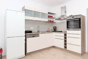 New Beach 4 Star Luxury Apartment 3 Bedrooms 3 Bathrooms, Free Boat Be