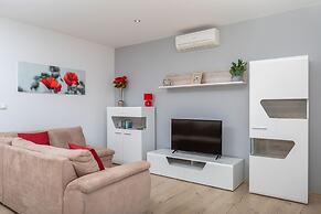 New Beach 4 Star Luxury Apartment 3 Bedrooms 3 Bathrooms, Free Boat Be