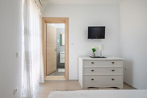 New Beach 4 Star Luxury Apartment 3 Bedrooms 3 Bathrooms, Free Boat Be