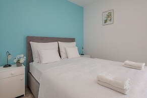 New Beach 4 Star Luxury Apartment 3 Bedrooms 3 Bathrooms, Free Boat Be