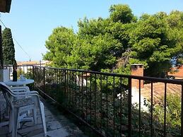 Supetar Central Child-friendly and Dog-friendly Apartment Near Beach