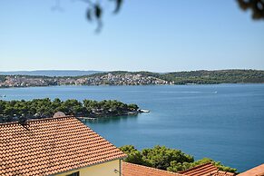 Apartment With Breathtaking sea View