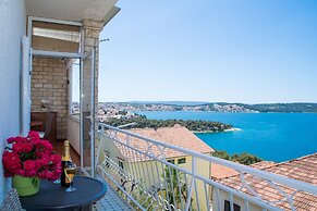 Apartment With Breathtaking sea View