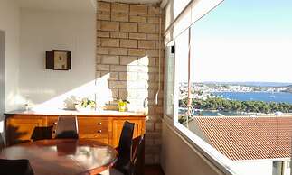 Apartment With Breathtaking sea View