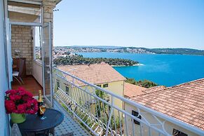 Apartment With Breathtaking sea View
