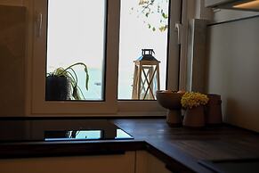 Apartment With Breathtaking sea View