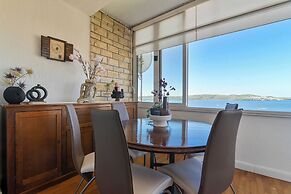 Apartment With Breathtaking sea View