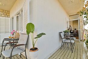 Apartment With Breathtaking sea View