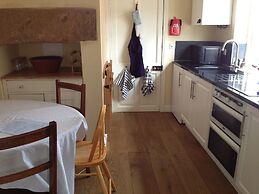 Duken Courtyard Cottage Self Catering Holiday Cottage in Glorious Coun