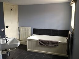 Duken Courtyard Cottage Self Catering Holiday Cottage in Glorious Coun