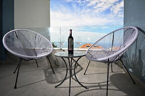 Villa Nina Makarska With Heated Infinity Pool of 33 m2 and Stunning se