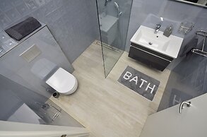 Villa Nina Makarska With Heated Infinity Pool of 33 m2 and Stunning se