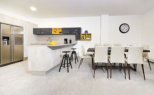 Villa Nina Makarska With Heated Infinity Pool of 33 m2 and Stunning se