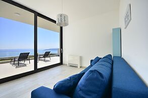 Villa Nina Makarska With Heated Infinity Pool of 33 m2 and Stunning se