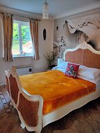 Luxury Apartment in Hemel Hempstead Uk for Couples and Executives, Fre