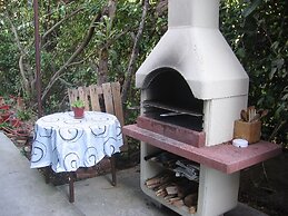 Apartment in Villa, Private Pool, big Garden, Close to sea and Old Zad