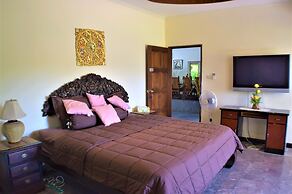 Luxury 4 Bed Pool Villa