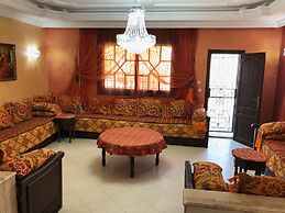 5 Bedroom Holiday Villa Yasmine, Perfect for Family Holidays, Near Bea