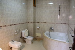 5 Bedroom Holiday Villa Yasmine, Perfect for Family Holidays, Near Bea