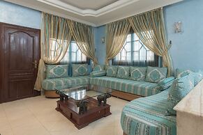 5 Bedroom Holiday Villa Yasmine, Perfect for Family Holidays, Near Bea